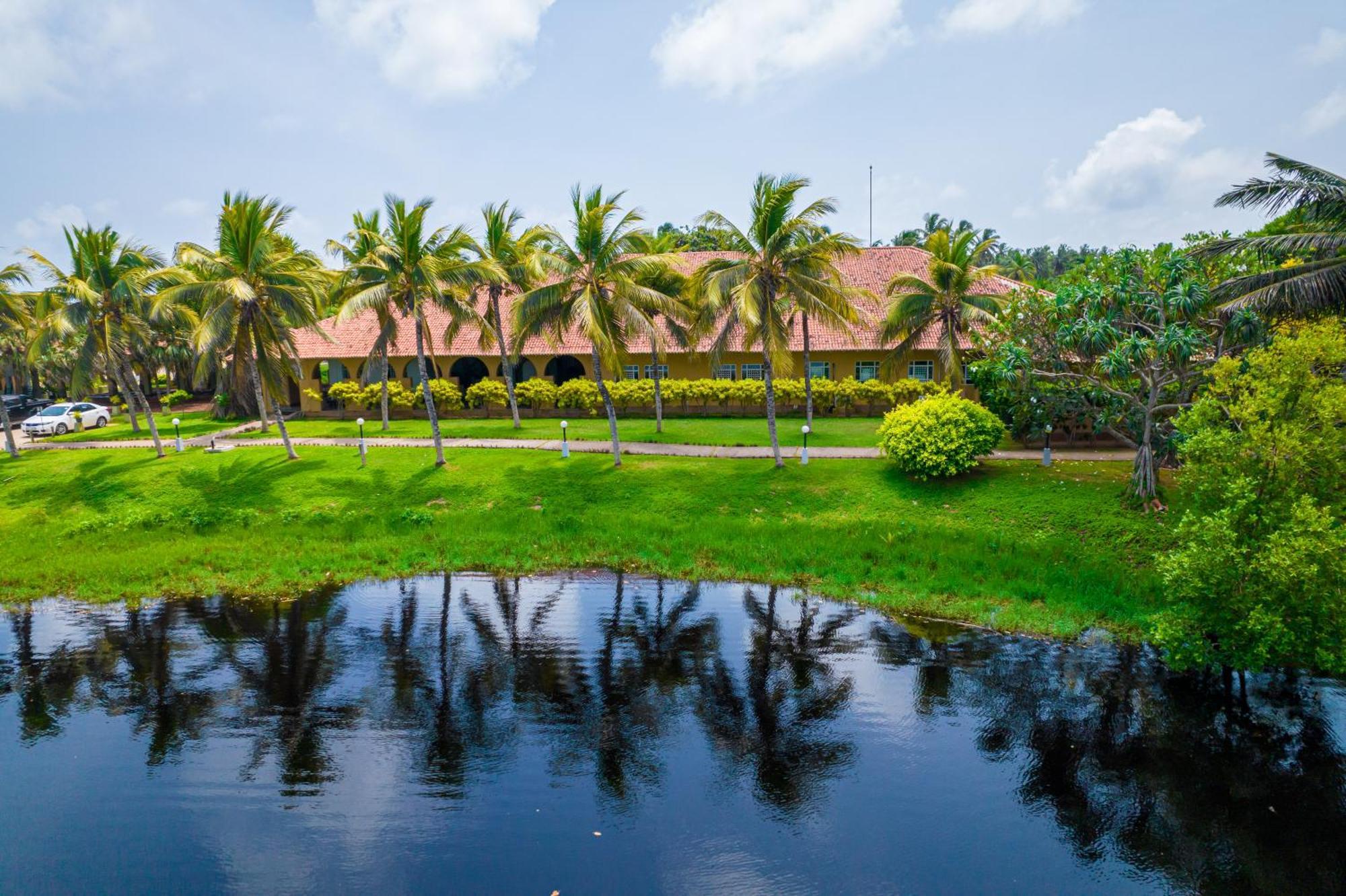 Club Palm Bay Hotel Marawila Eksteriør billede